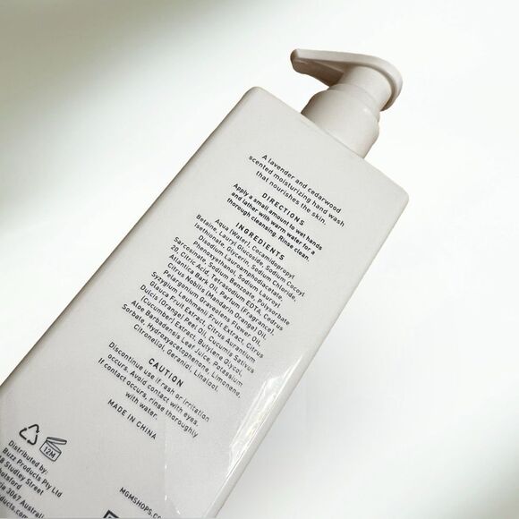 THE COSMOPOLITAN Hotel of LAS VEGAS SO FRESH. SO CLEAN. Moisturizing Hand Wash - Picture 4 of 7